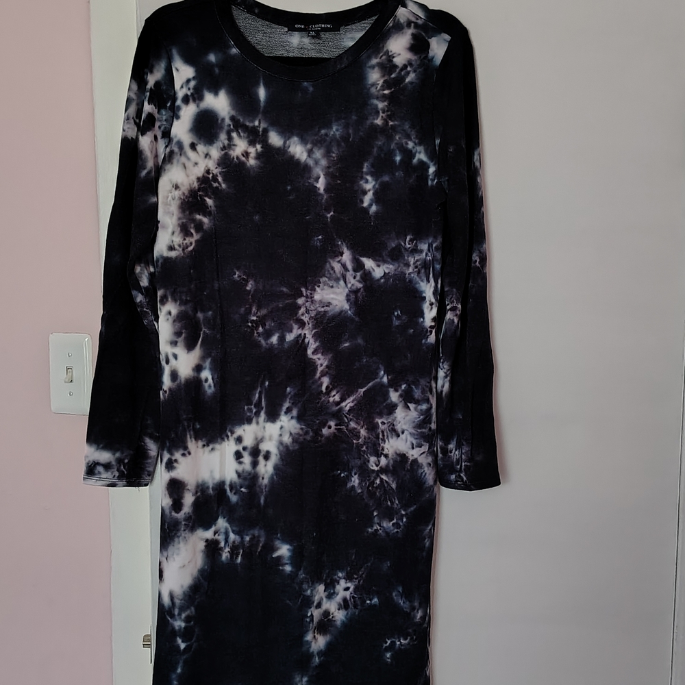 Tie-Dye Midi Dress